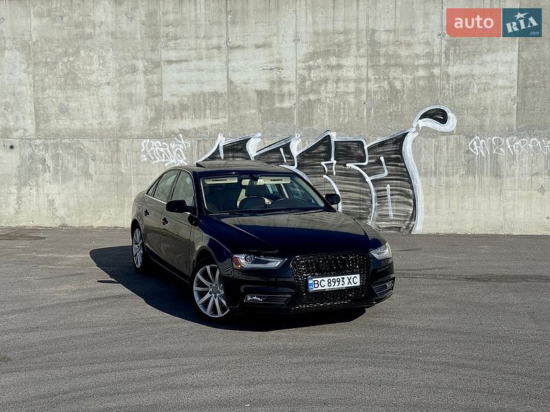 Седан Audi A4 2012 в Львові