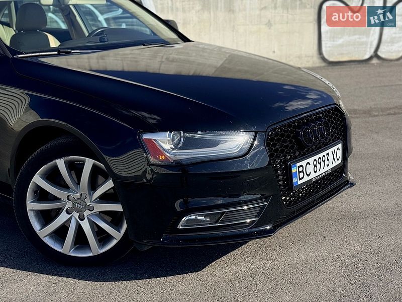 Седан Audi A4 2012 в Львові
