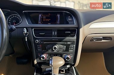 Седан Audi A4 2012 в Львові