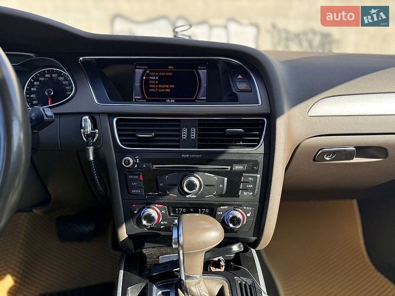 Седан Audi A4 2012 в Львові