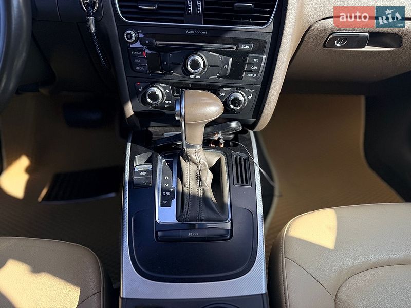 Седан Audi A4 2012 в Львові