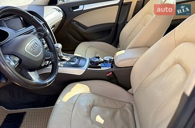 Седан Audi A4 2012 в Львові