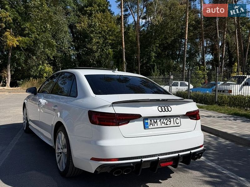 Седан Audi A4 2017 в Житомире