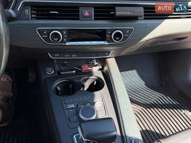 Седан Audi A4 2017 в Житомире