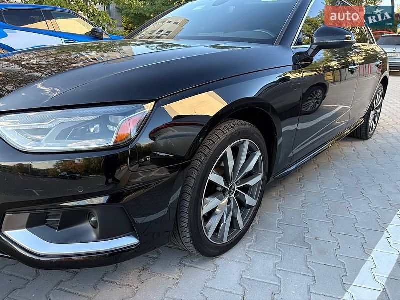Седан Audi A4 2021 в Києві