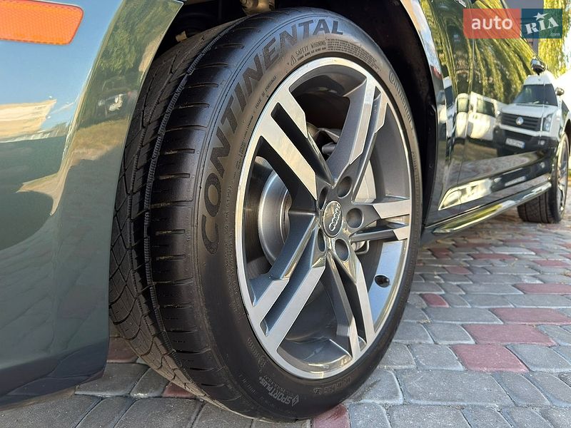 Седан Audi A4 2017 в Виннице