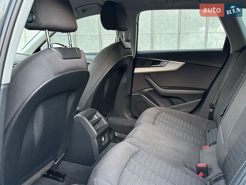 Універсал Audi A4 2016 в Дрогобичі