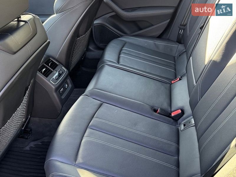 Седан Audi A4 2023 в Львові