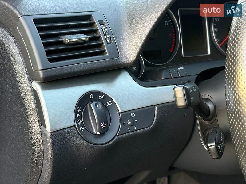 Седан Audi A4 2007 в Сарнах