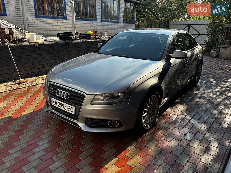Седан Audi A4 2010 в Києві