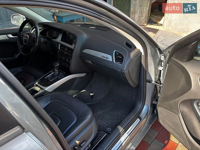 Седан Audi A4 2010 в Києві