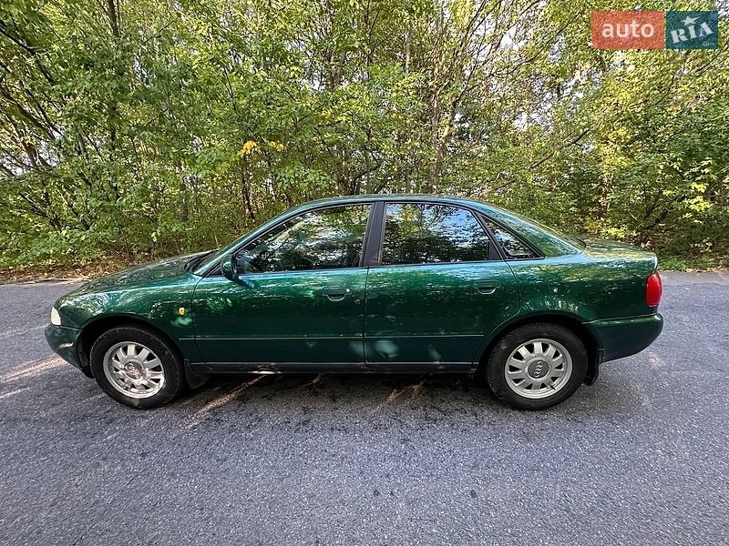 Седан Audi A4 1998 в Вінниці