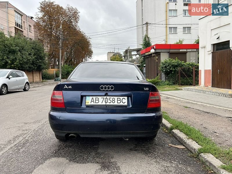Седан Audi A4 1997 в Виннице