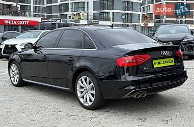 Седан Audi A4 2014 в Львові