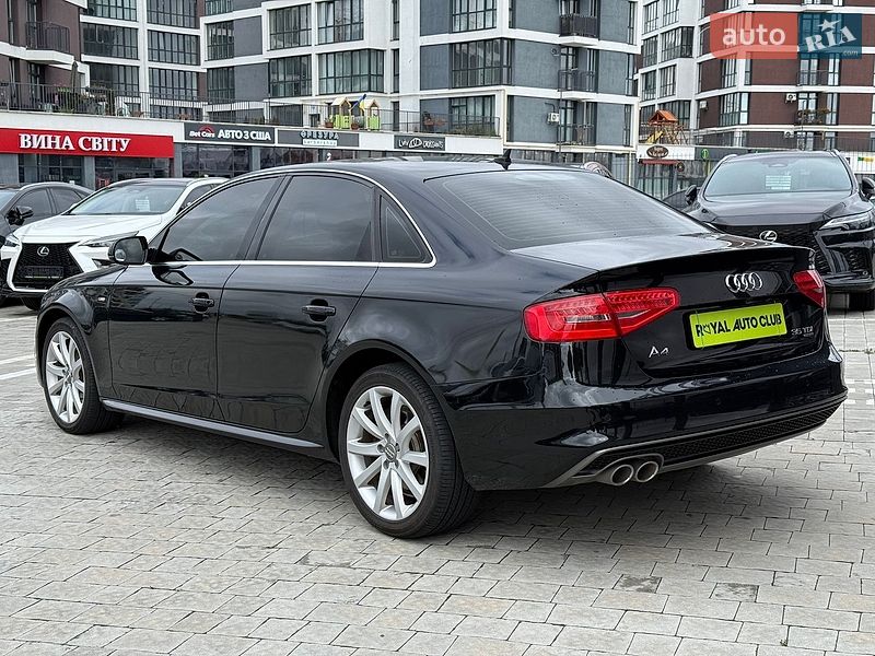 Седан Audi A4 2014 в Львові