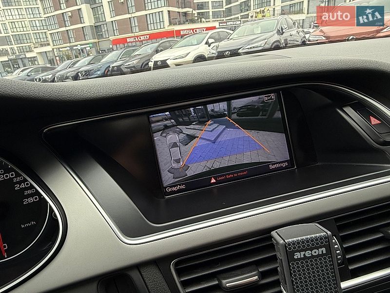 Седан Audi A4 2014 в Львові