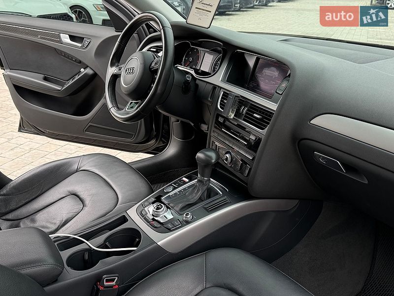 Седан Audi A4 2014 в Львові