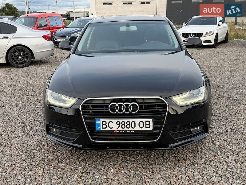 Седан Audi A4 2013 в Львові