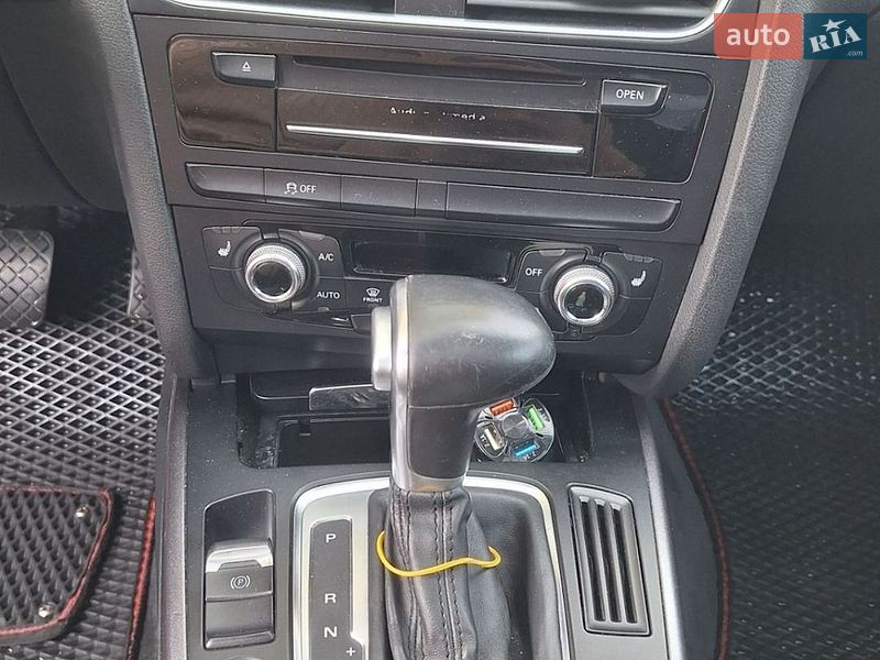 Седан Audi A4 2014 в Миколаєві