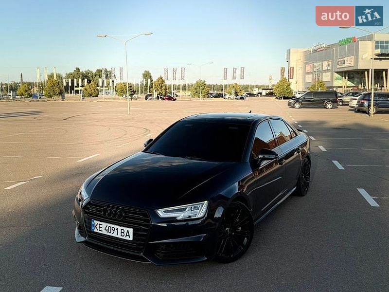 Седан Audi A4 2016 в Киеве