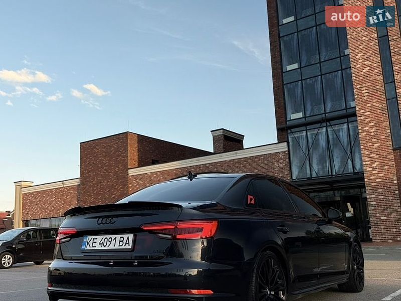 Седан Audi A4 2016 в Киеве