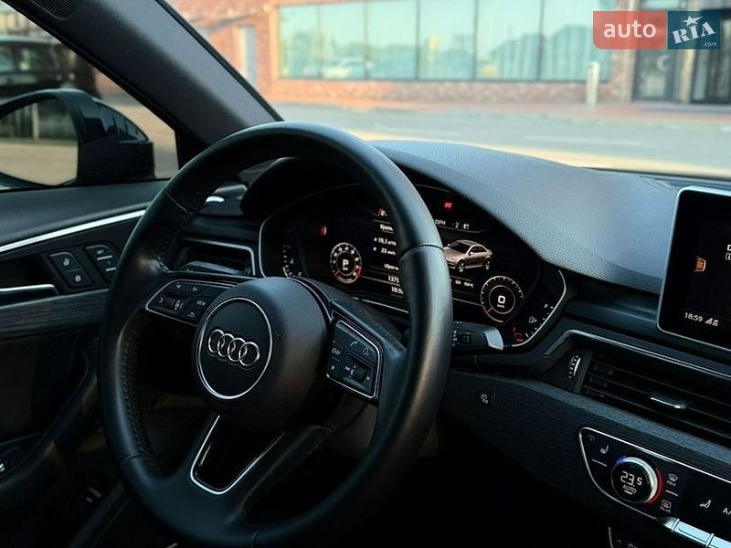 Седан Audi A4 2016 в Киеве