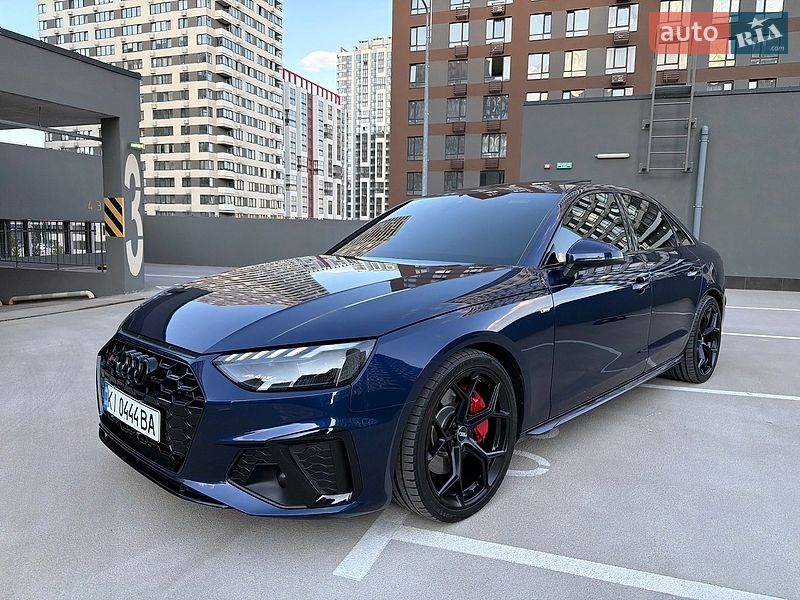 Седан Audi A4 2021 в Києві