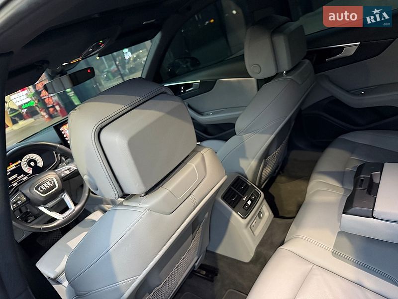 Седан Audi A4 2021 в Києві
