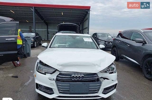 Седан Audi A4 2018 в Львове
