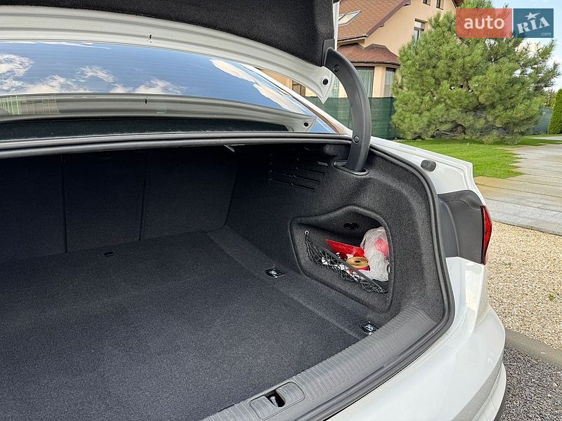 Седан Audi A4 2020 в Києві фото 56 Седан Audi A4 2020 в Києві