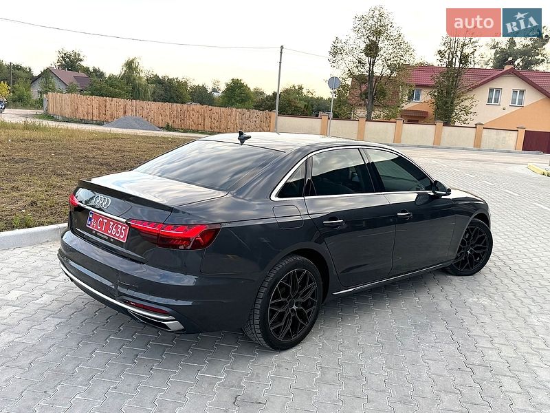Седан Audi A4 2020 в Львові