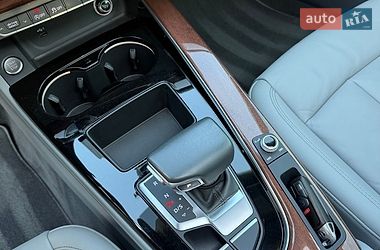 Седан Audi A4 2020 в Львові