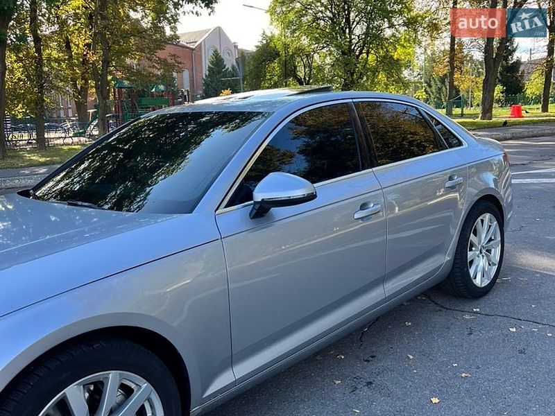 Седан Audi A4 2016 в Виннице