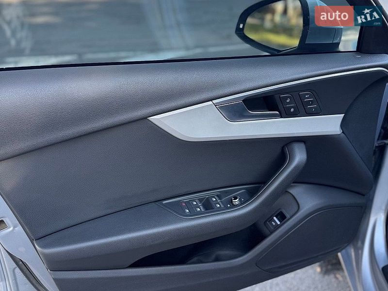 Седан Audi A4 2016 в Виннице