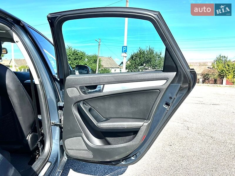 Седан Audi A4 2009 в Запорожье