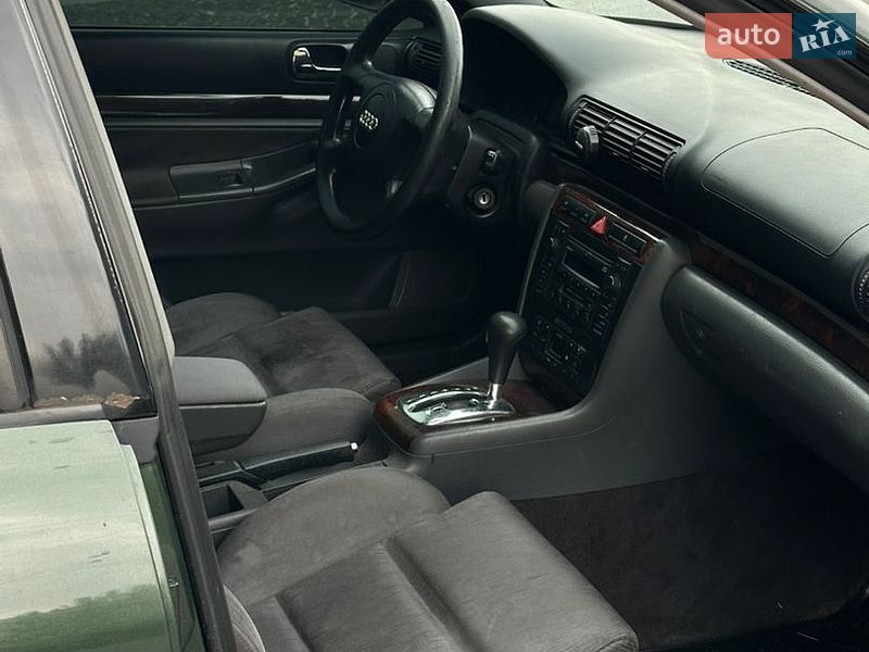 Універсал Audi A4 2000 в Дніпрі
