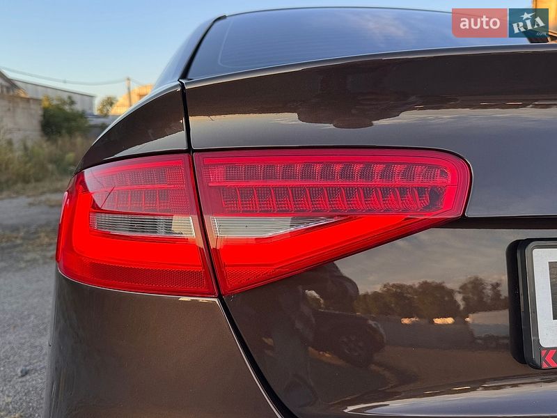 Седан Audi A4 2012 в Вінниці