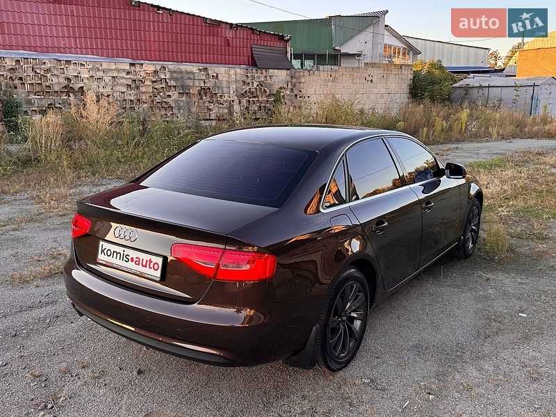 Седан Audi A4 2012 в Вінниці