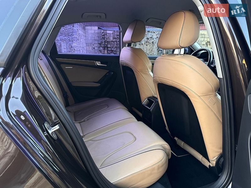 Седан Audi A4 2012 в Вінниці