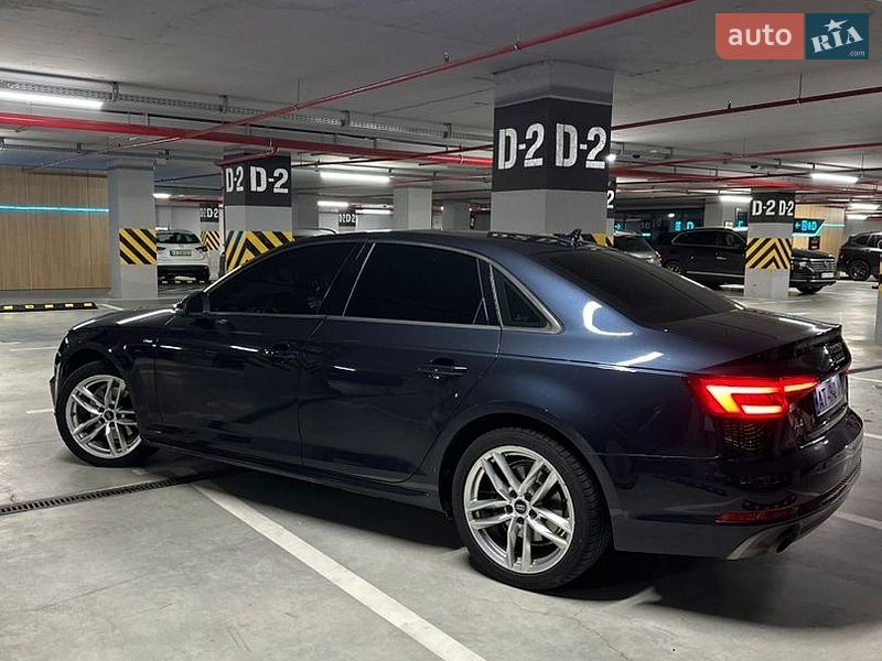 Седан Audi A4 2016 в Ивано-Франковске