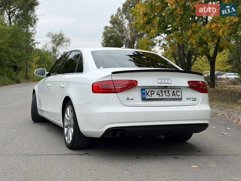 Седан Audi A4 2013 в Запорожье