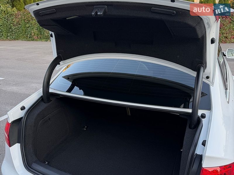 Седан Audi A4 2013 в Києві фото 37 Седан Audi A4 2013 в Києві