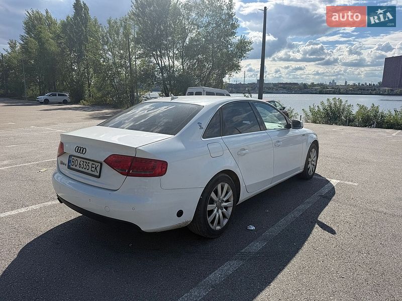 Седан Audi A4 2011 в Києві