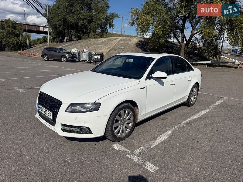 Седан Audi A4 2011 в Києві