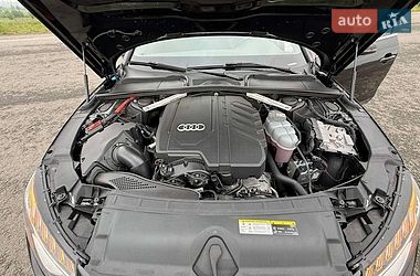 Седан Audi A4 2022 в Бориславі