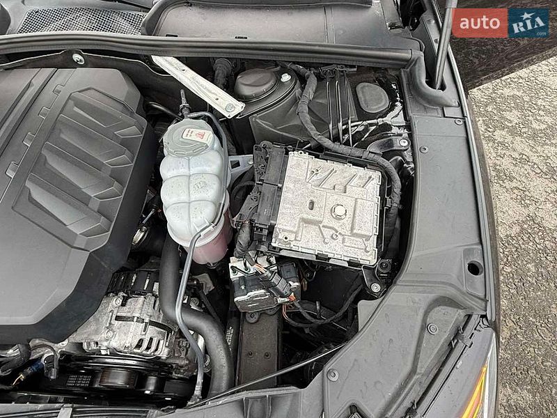 Седан Audi A4 2022 в Бориславі