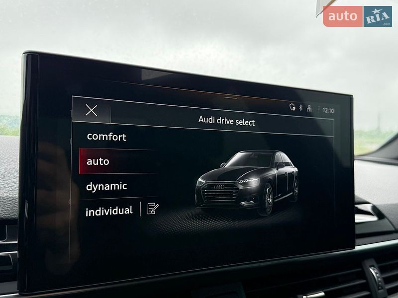 Седан Audi A4 2022 в Бориславі