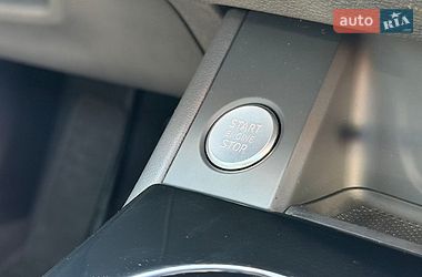 Седан Audi A4 2022 в Бориславі
