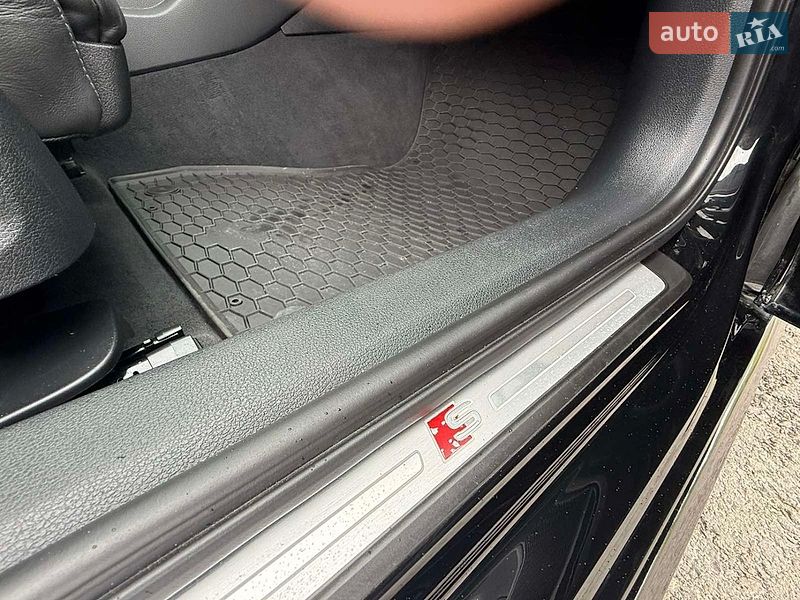 Седан Audi A4 2022 в Бориславі