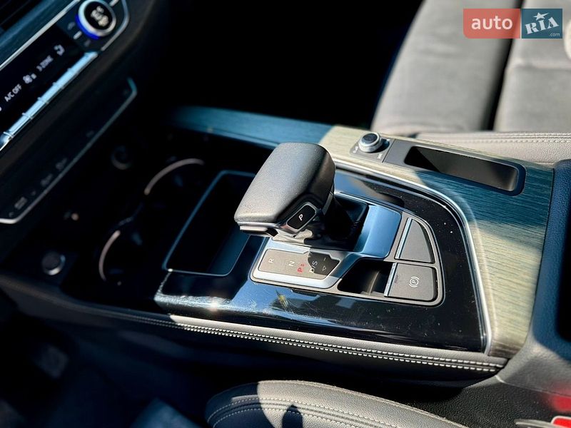 Седан Audi A4 2022 в Бориславі